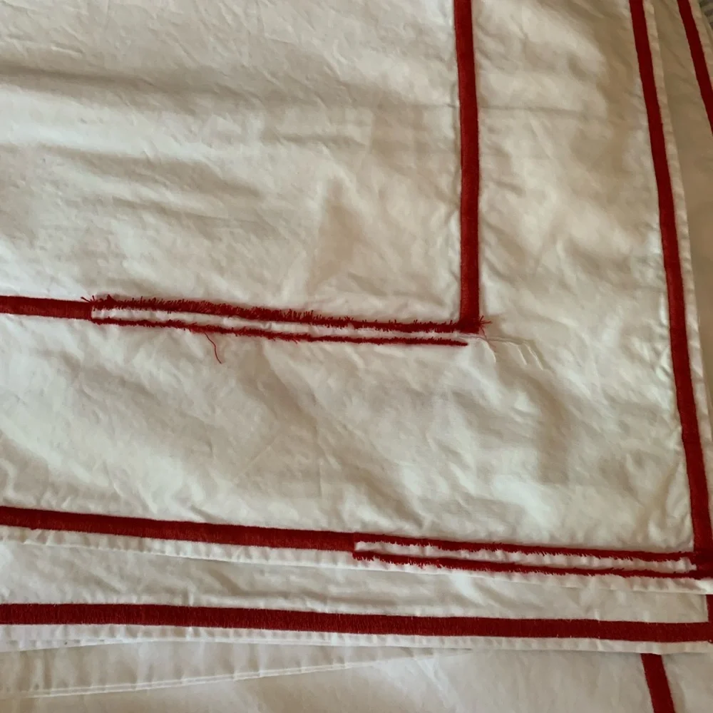 Matouk Red Border King duvet cover